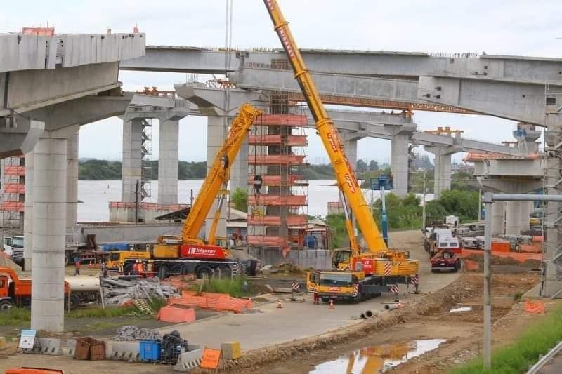 Pontes e Viadutos